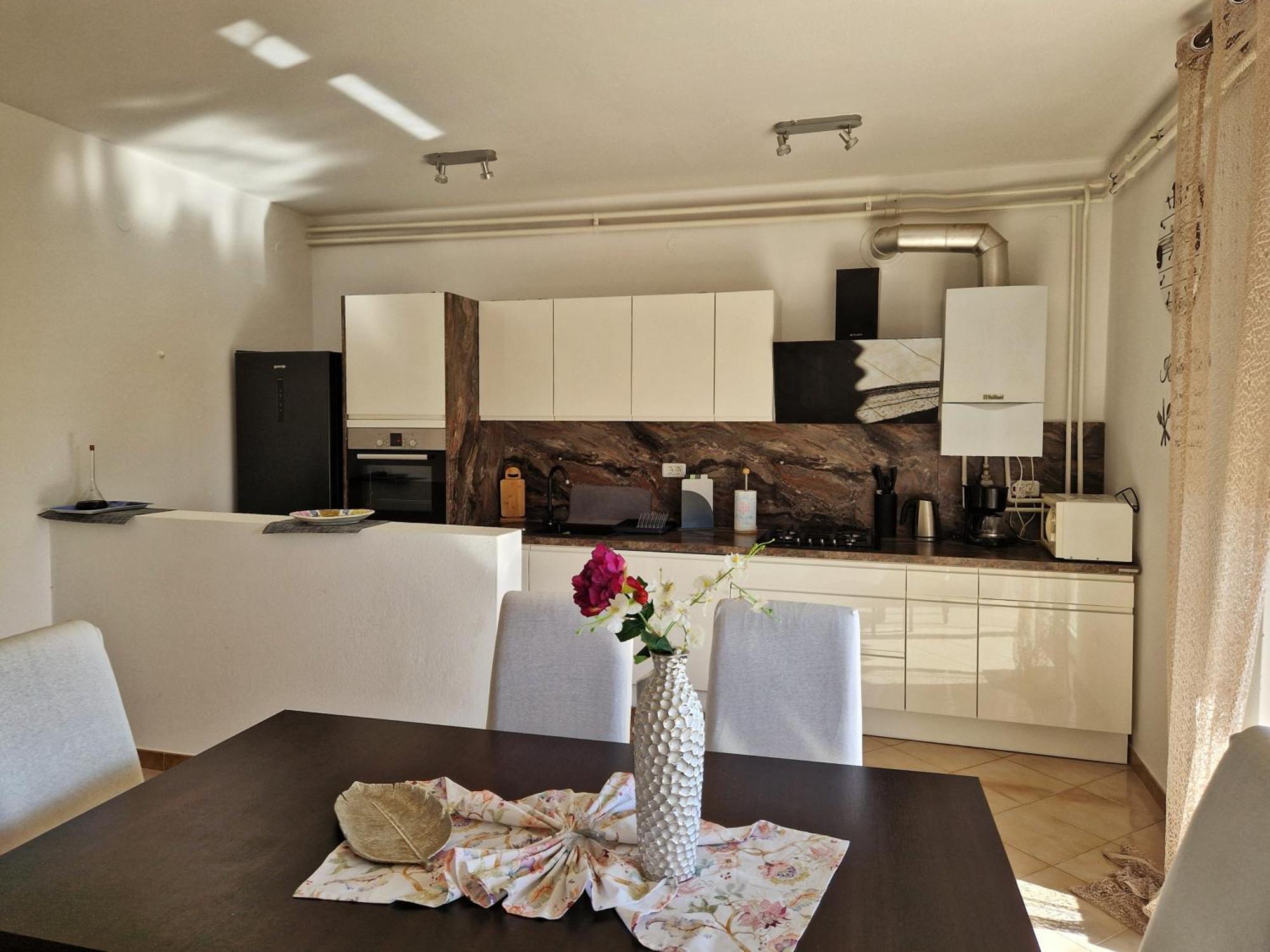Apartman Mare-Peroj Воднян Екстериор снимка
